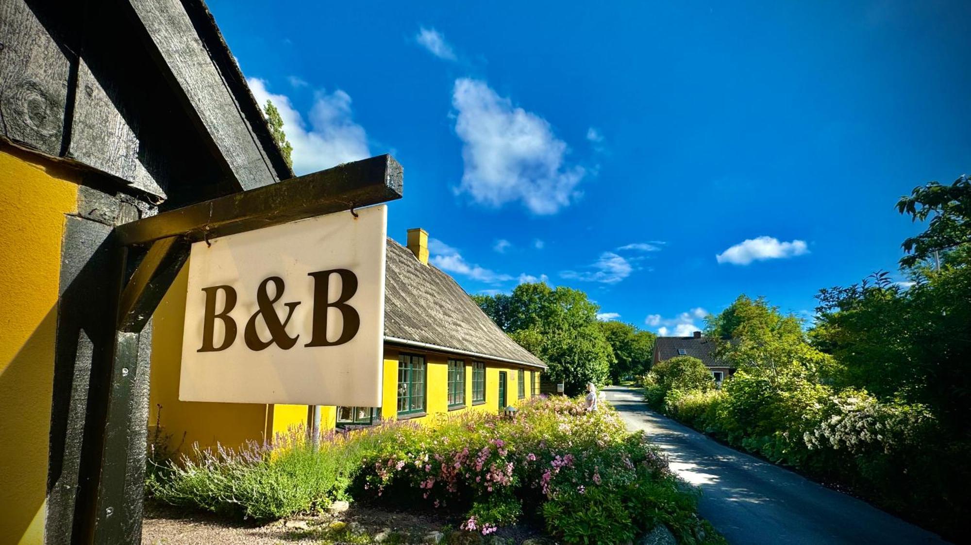 Dyrlev Bed & Breakfast Praesto Exterior foto
